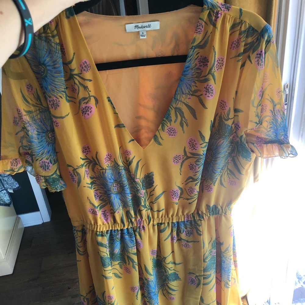 Nwt-never worn!  Love the dress just doesn’t fit my body!